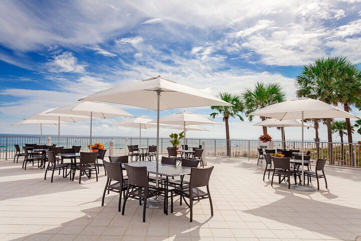 Holiday Inn Express & Suites Panama City Beach - Beachfront by IHG