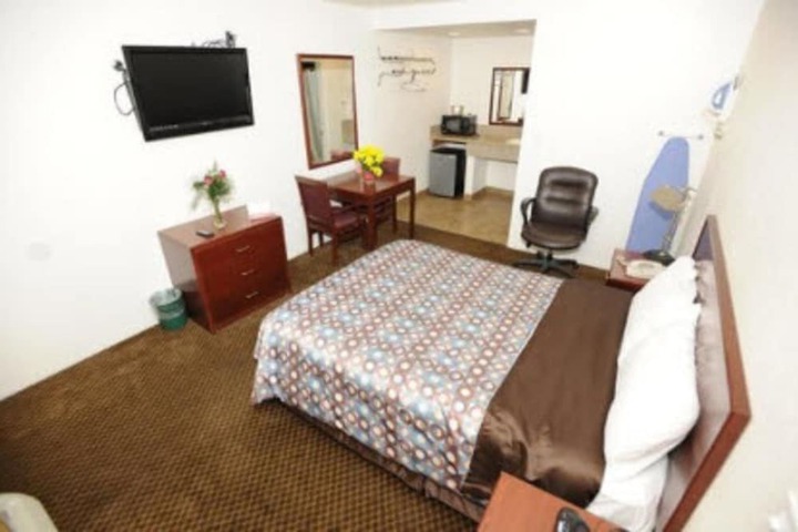 Room 15 of 34
