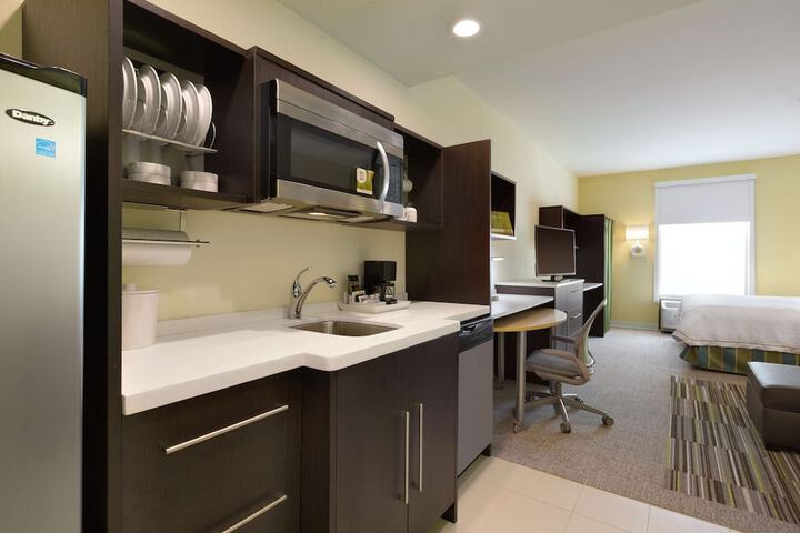 Room 11 of 27