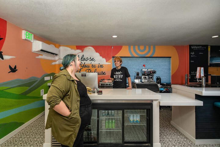 Hotel McCoy Pullman - Art Coffee, Beer, Wine