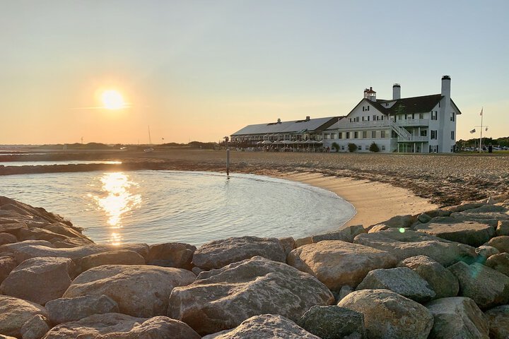 Lighthouse Inn