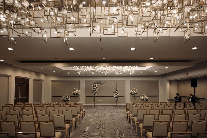 Ballroom/Hall 73 of 79