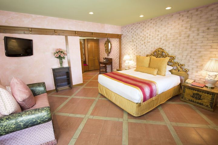 Room 298 of 461