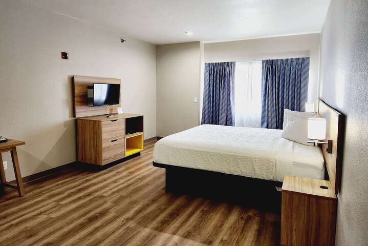 Room 21 of 32