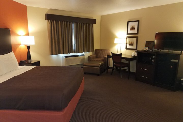AmericInn by Wyndham Menomonie