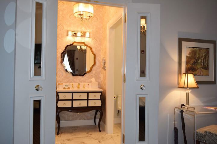 Room 40 of 50