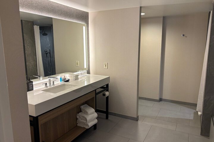Sheraton Agoura Hills Hotel