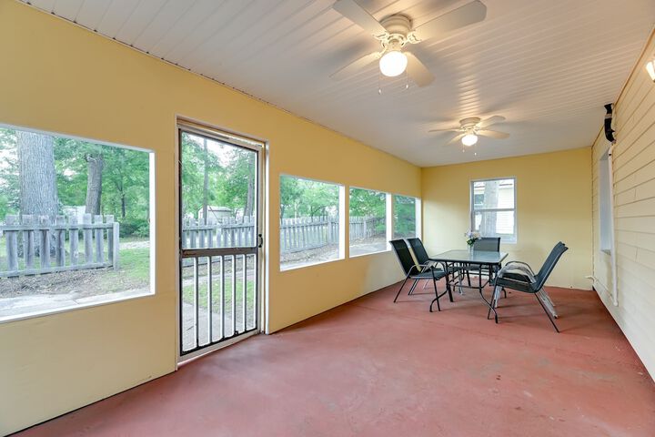 Riverfront Edenton Condo w / Porch & Boat Ramp!