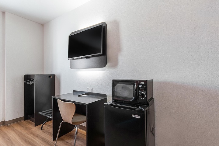 Room 27 of 28