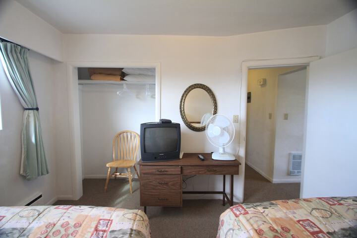 Room 12 of 21