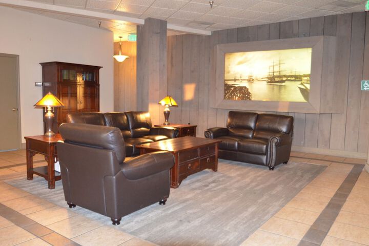 Hotel Interior 7 of 37