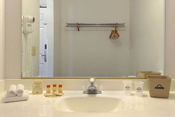 Room 20 of 29