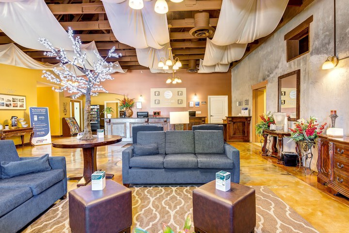 Comfort Inn Pomona near Fairplex