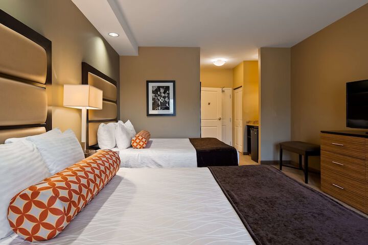 Room 5 of 22