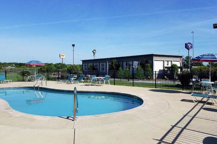 Pool 7 of 43