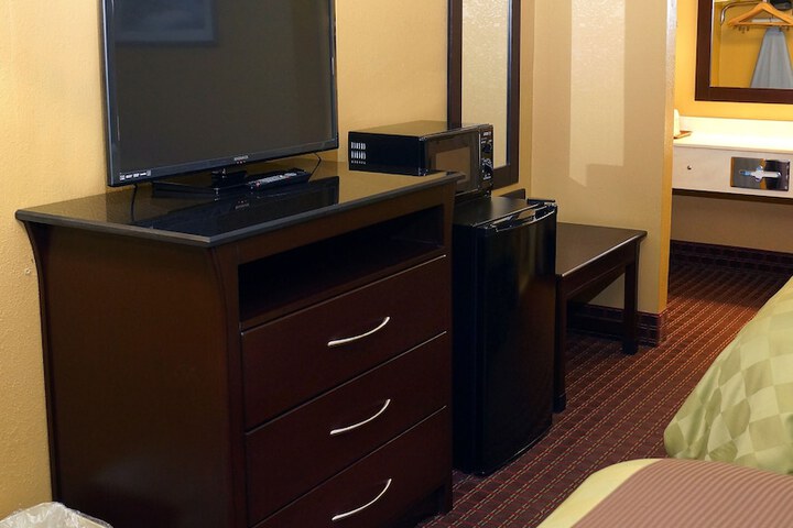 Room 26 of 31
