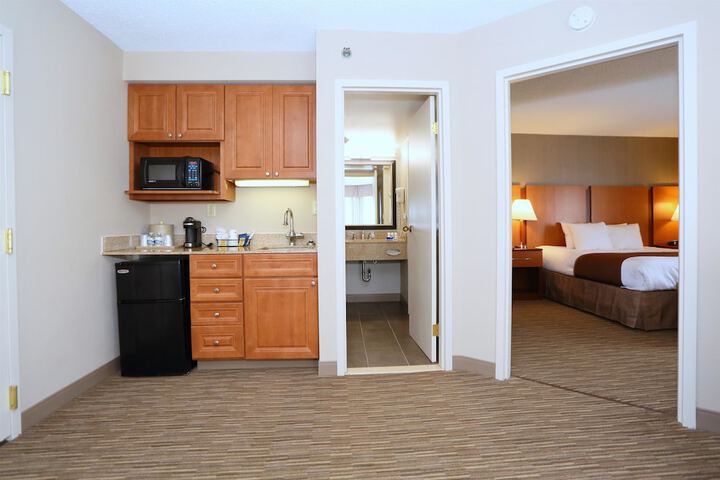 Room 7 of 25