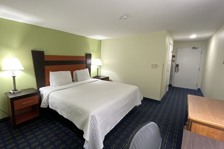 The Mariner Resort Cape Cod by The Red Collection
