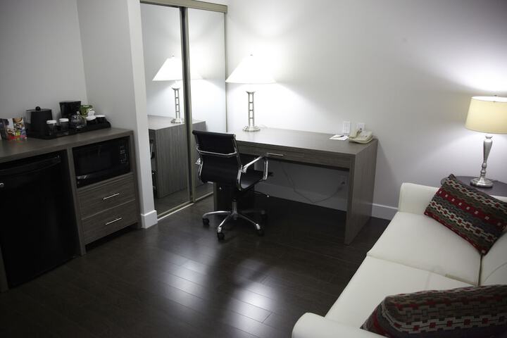 Room 17 of 41