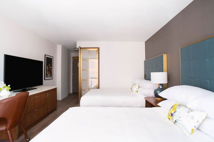 Room 27 of 43