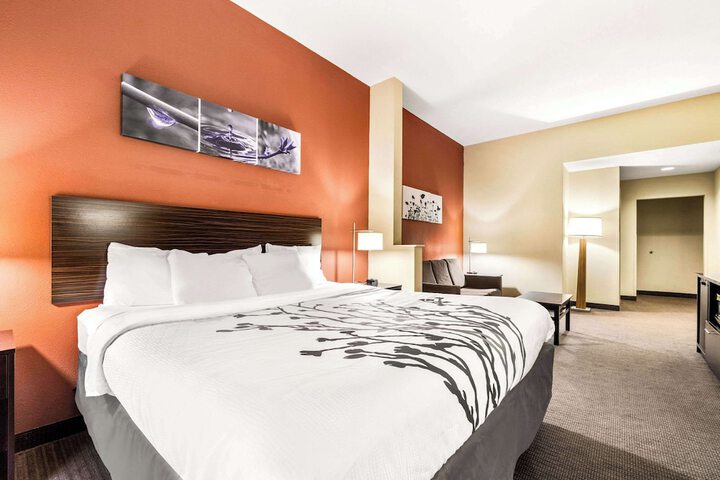 Room 41 of 60