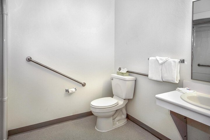 Room 22 of 27