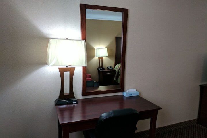Room 17 of 36