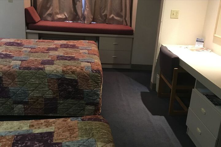 Room 16 of 53
