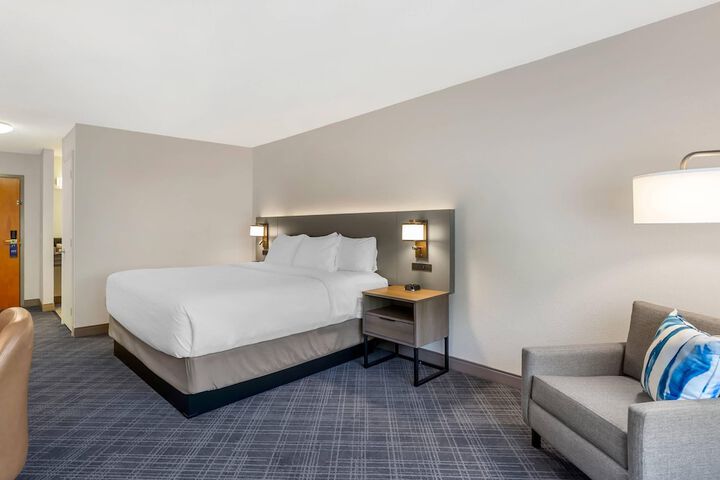 Comfort Inn Huntington near University area