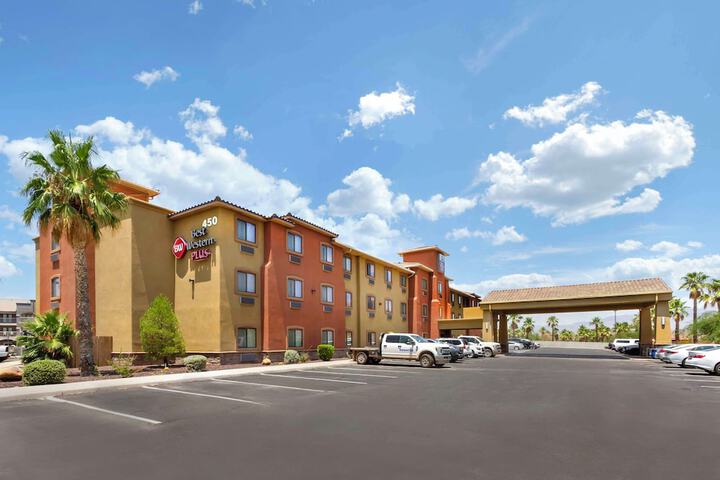 Hotel 2 of 44