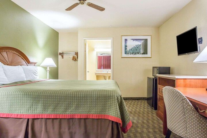 Room 22 of 31
