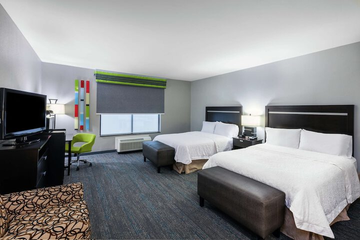 Room 12 of 32