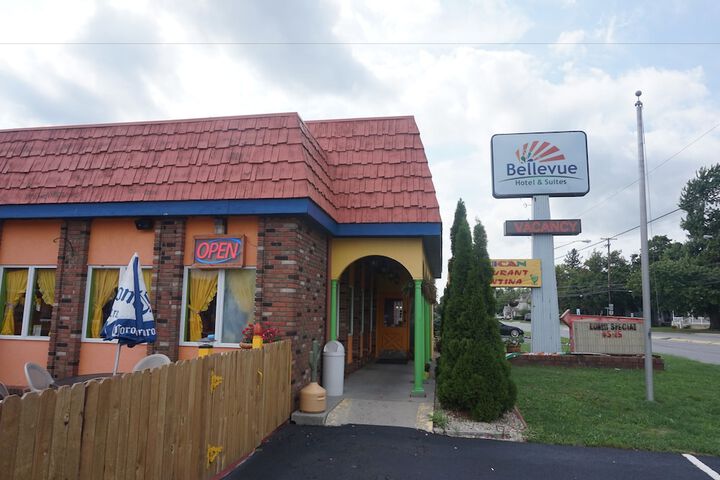 Bellevue Hotel & Suites