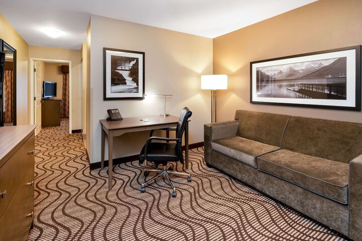 Room 25 of 37