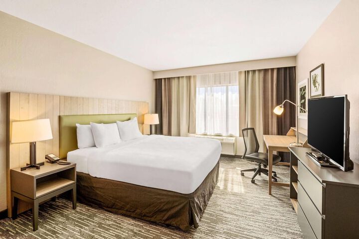 Country Inn & Suites by Radisson Flagstaff Downtown, AZ