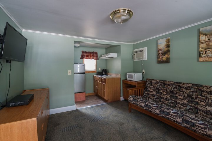Room 23 of 37