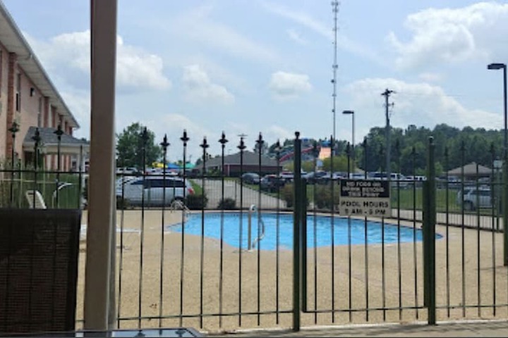 Pool 2 of 6