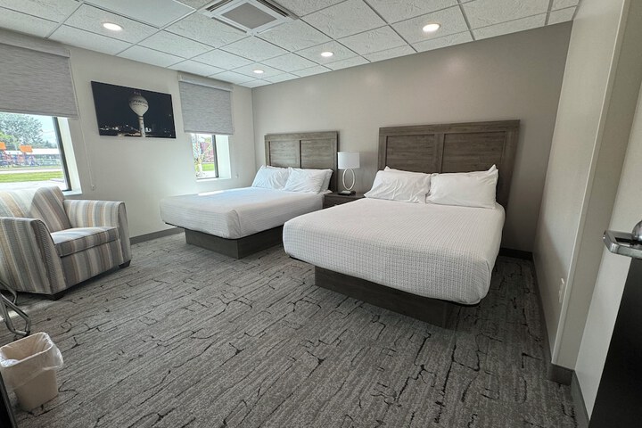 Room 7 of 16