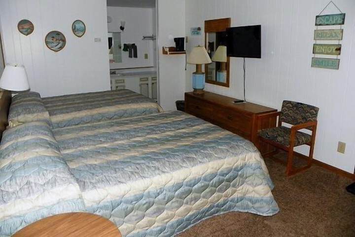 Room 6 of 15