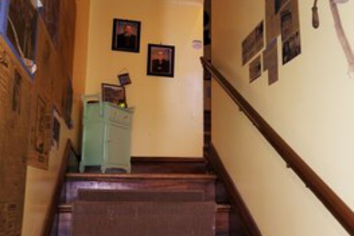 Hatfield McCoy House Inn