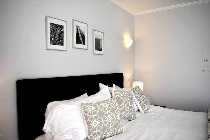 Room 76 of 183