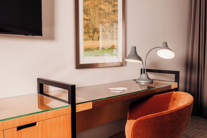 Room 4 of 34