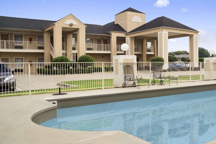 Pool 3 of 21