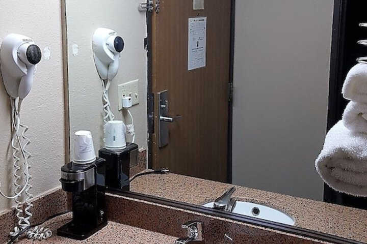 Super 8 by Wyndham OFallon MO / St. Louis Area