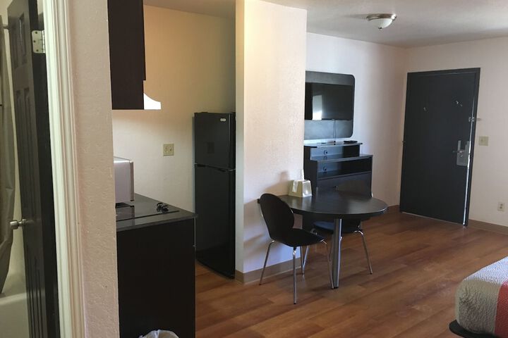 Room 27 of 47