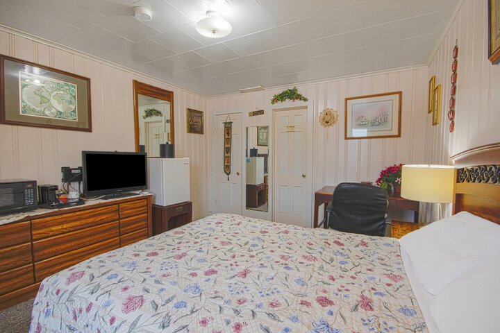 Room 22 of 50