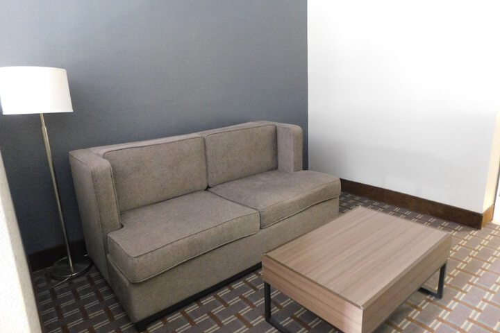 Room 75 of 102