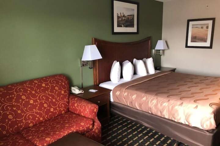 Room 22 of 28