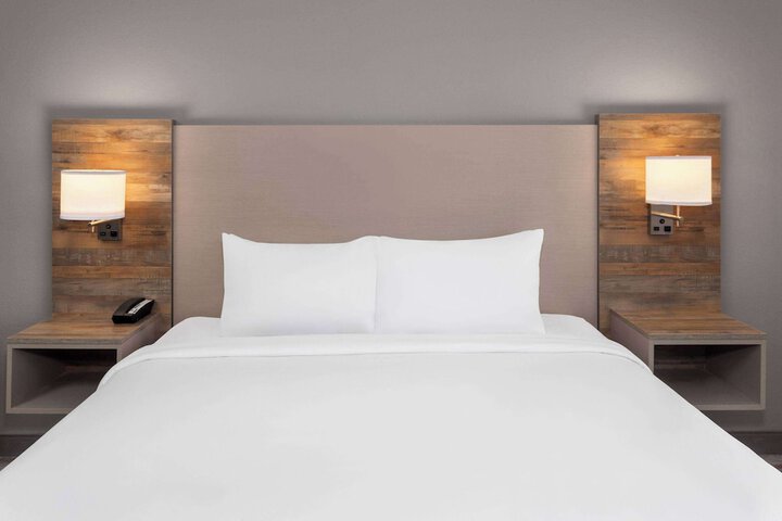 Links Bos Landen Hotel & Spa of Pella Trademark by Wyndham