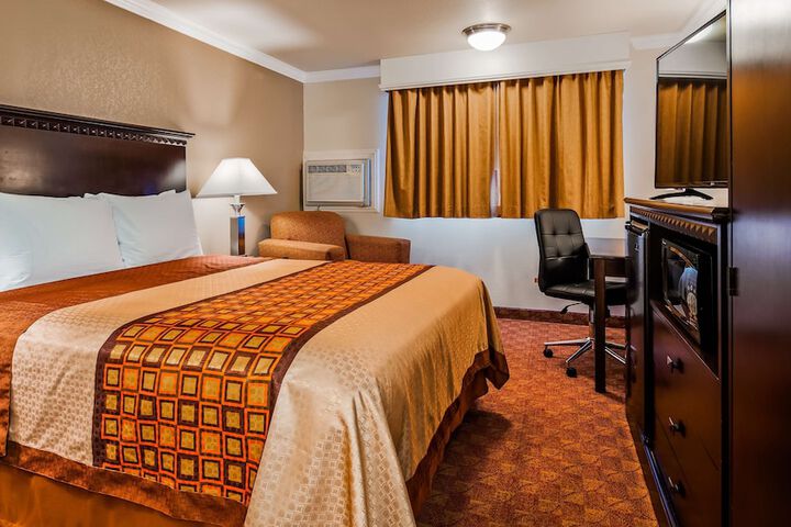 Lompoc Valley Inn and Suites